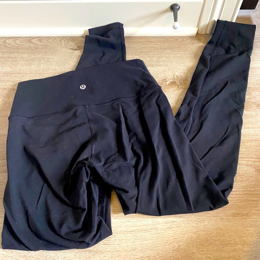 LuLulemon Wonder Under High Rise Leggings - Size 8